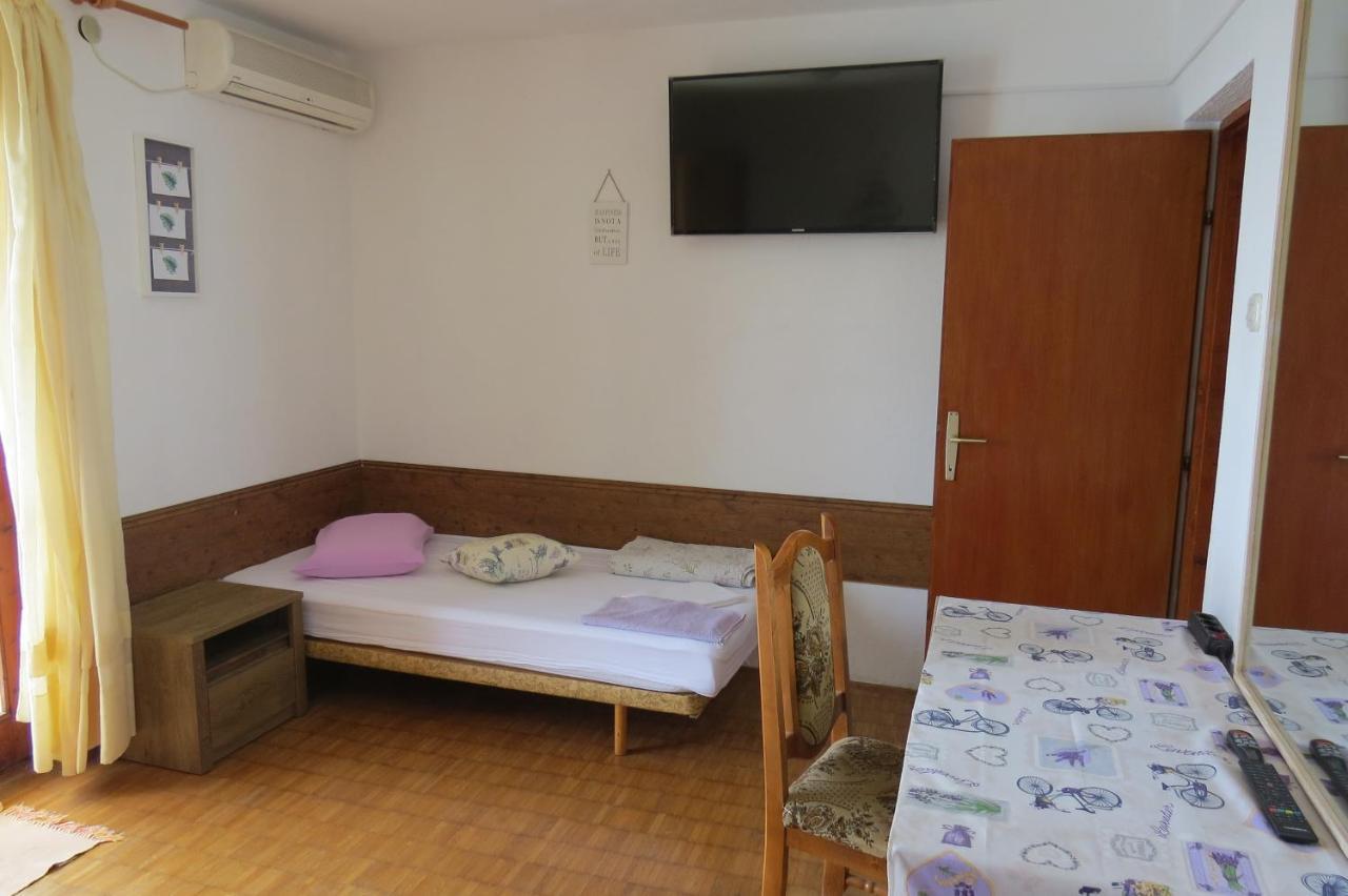 Apartments Feral บาชกาโวดา ภายนอก รูปภาพ